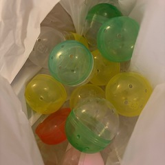 ガシャポン（ガチャガチャ）空カプセルの画像
