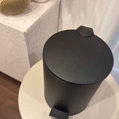 マットブラック ゴミ箱　小の画像