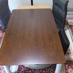 ダイニングテーブル　の画像