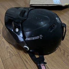 譲ります　取引中ヤールーヘルメット15年物 の画像