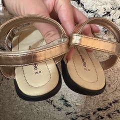 Accessories de Bebe ゴールド サンダル 15.0 ベベ　　花の画像