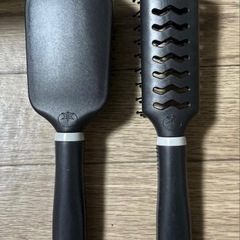 【新品】ブラックヘアブラシ くし　2種セット　の画像