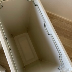 無印ゴミ箱大２個各種蓋、キャスターセットの画像