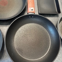 フライパン5点セットあげます
の画像