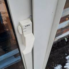 【S29】引き渡し限定 格安 LIXIL エルスターS 開き窓 テラスC 中古 キズ欠品ありの画像