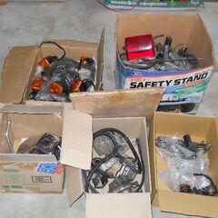 ホンダ　スパーダVT250　2台と予備部品の画像