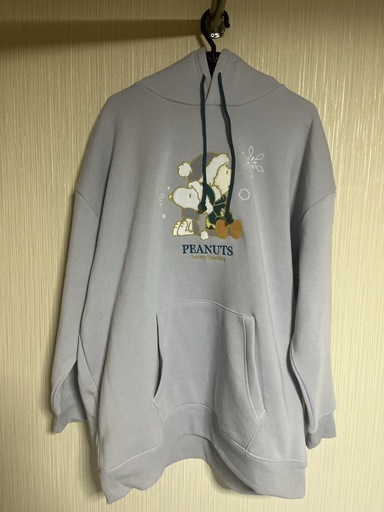 ユニバーサルスタジオストア限定スヌーピーパーカーMサイズ