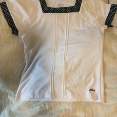 レディーステニスウェアセットの画像