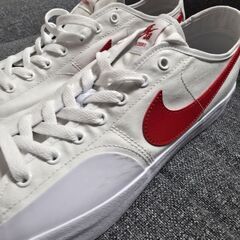 ナイキ Nike SB Blazer Court 赤・ホワイト　US 10.5" (28.5cm)の画像