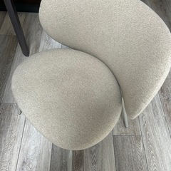 ダイニングテーブルとチェアのセットです！！の画像