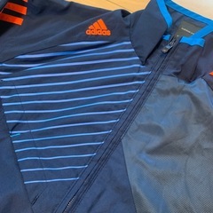 アディダス、ジャンパー　150サイズの画像