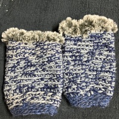 ファー付き手首ウォーマーの画像