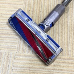 【超美品‼️】ダイソン デジタルスリム SV18 コードレススティッククリーナー サイクロン式掃除機 アタッチメント･スタンド付き♪の画像