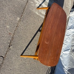 折りたたみ机の画像