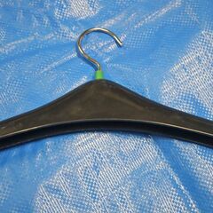 中古品　2624　店舗用　硬質ハンガー　40本セット　手渡し限定　RENOWN LOOK　滑り止めあり　ボトム用フックありの画像