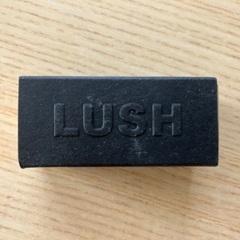 LUSH ソリッドコンシーラーの画像
