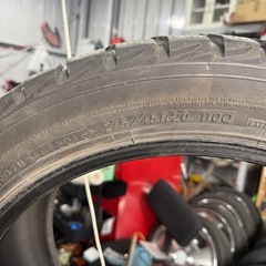 YOKOHAMA スタッドレス　275/45R20
の画像