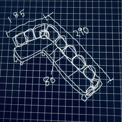 イエローボックスで購入した大きめのソファーとオットマンの画像