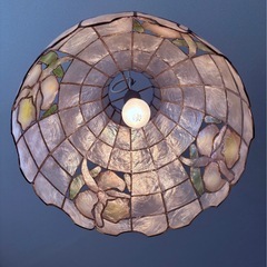 🌸天然カピスシェルペンダントライト✨ステンドグラス風花柄デザイン💛ヴィンテージ・ボヘミアン・子ども部屋・洋室にぴったり🌿人気高価品5,000円🌟の画像