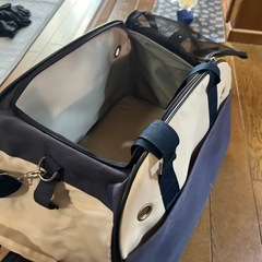 動物キャリーバックの画像