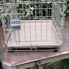 小型犬🐶用スチール製ケージの画像