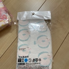 コストコ エルモ 紙エプロン ビブスター の画像