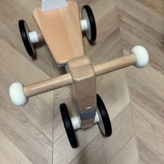 ポーネルンド　木の四輪バイクの画像