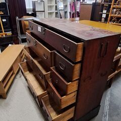 【リサイクルショップどりーむ天保山店】No.4970　タンス　昭和レトロ　現状品　レトロ好きにたまらない商品です(≧▽≦)　の画像