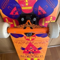 スケボー　コンプリート　定価3万超えの画像