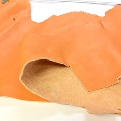 ソフトなヌメ革　オレンジ色の画像