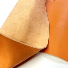 ソフトなヌメ革　オレンジ色の画像