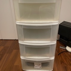 衣装ケース 4段 お譲りします の画像