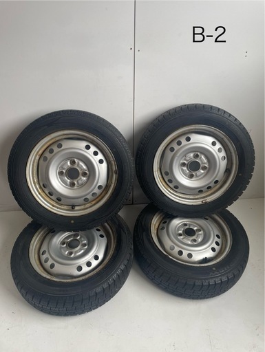 スタッドレスタイヤ[極上] DUNLOP WINTER MAXX WM02 ダンロップ ウィンターマックス ゼロツー 155/65R14 21年製 ホイール付き4本セット 中古相場28,000円 クレジット決済可