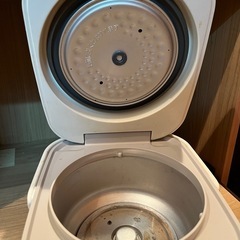 TIGERの炊飯器の画像