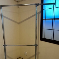 ハンガーラック2本の画像