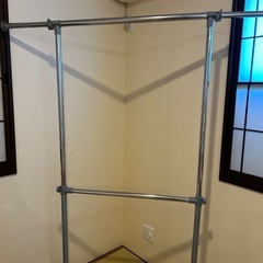 ハンガーラック2本の画像