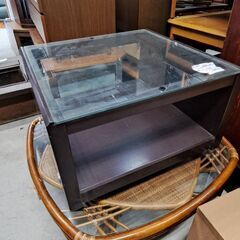【リサイクルショップどりーむ天保山店】No.2767　ガラステーブル　キャスター付きで便利🎵の画像