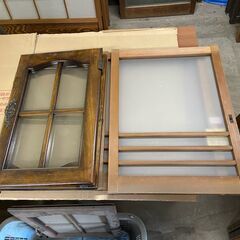 🏃‍♀️建具・欄間"半額”セール🏃‍♂️ ☆セール期間は11/20〜12/20まで‼☆ 窓 ドア 扉等レトロな建具があります♪の画像