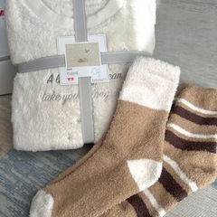 【 UNIQLO 】ルームウェア＆ソックスセット　まとめ売り　部屋着　ぱじゃまの画像