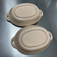 うさぎ柄のグラタン皿2枚の画像