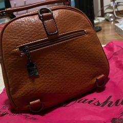 鹿の本革バックの画像