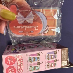 新品タキシードサムのアクリルスタンドの画像