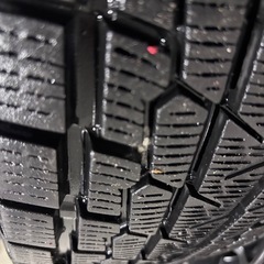 215/70R16 スタッドレスタイヤアルミ4本セットの画像