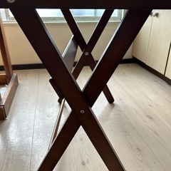 折りたたみテーブルの画像