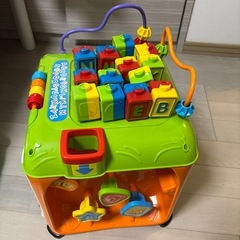 (取引中)おもちゃ　知育玩具　Vtech　バイリンガル楽しさMAX！究極のABCビッグキューブの画像