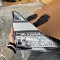 20ベルファイヤ純正ライトまわりの画像