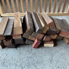 薪　焚き木の画像