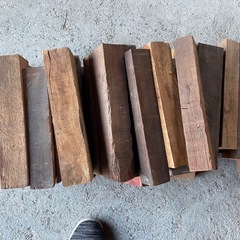 薪　焚き木の画像