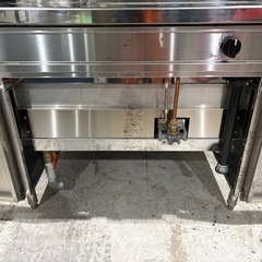 【未使用品】フジマック 業務用 麺ゆで機 8口＋スープウォーマー2口 一体型（LPガス）900幅の画像