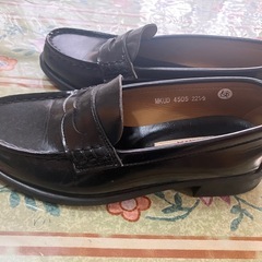 ハルタのローファー　22.5　黒　の画像